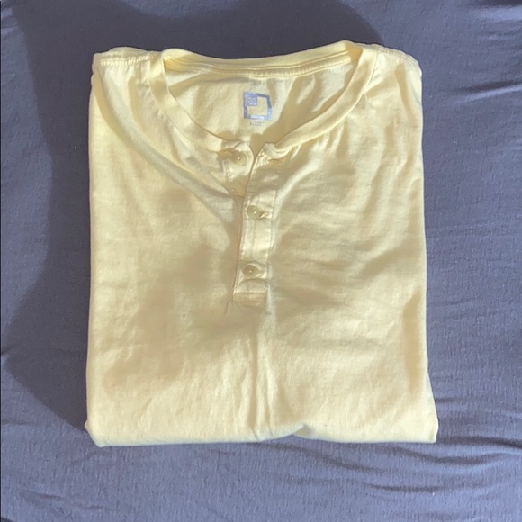 A t shirt - Picture 4 of 5